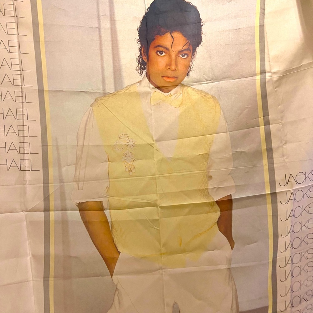 Huge stunning poster size picture of Michael Jackson in yellow nest on fabric